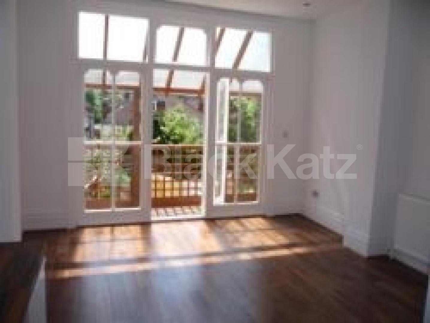 			NEWLY AVAILABLE, VIEWING ESSENTIAL, 2 Bedroom, 1 bath, 1 reception Flat			 Donovan Avenue, MUSWELL HILL N10